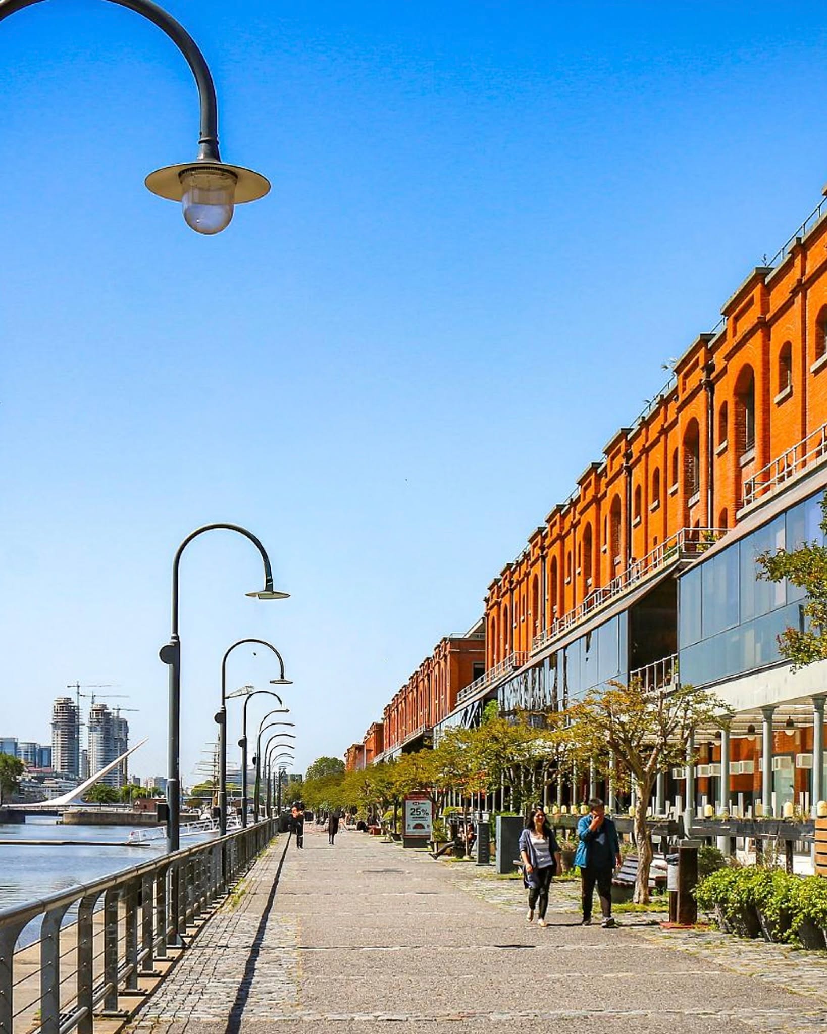 Vacaciones de invierno con la familia en uno de los barrios más completos de Buenos Aires.
- Corredor costero para caminar
- Cinemark a 750 metros
- Restaurantes sobre el río a pasos
Todo desde Believe Madero.